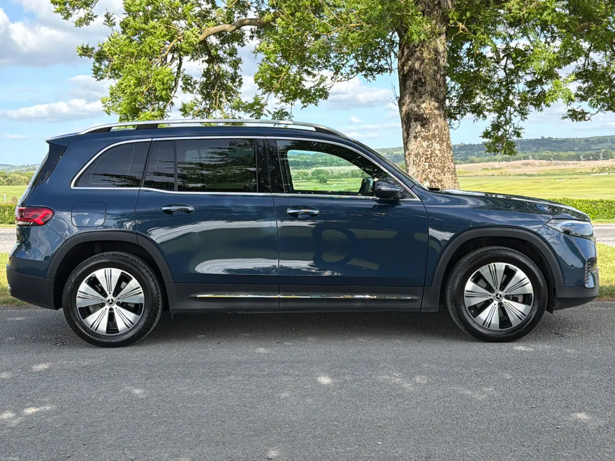Mercedes-Benz EQB 2023 7 Seaters - Image 3