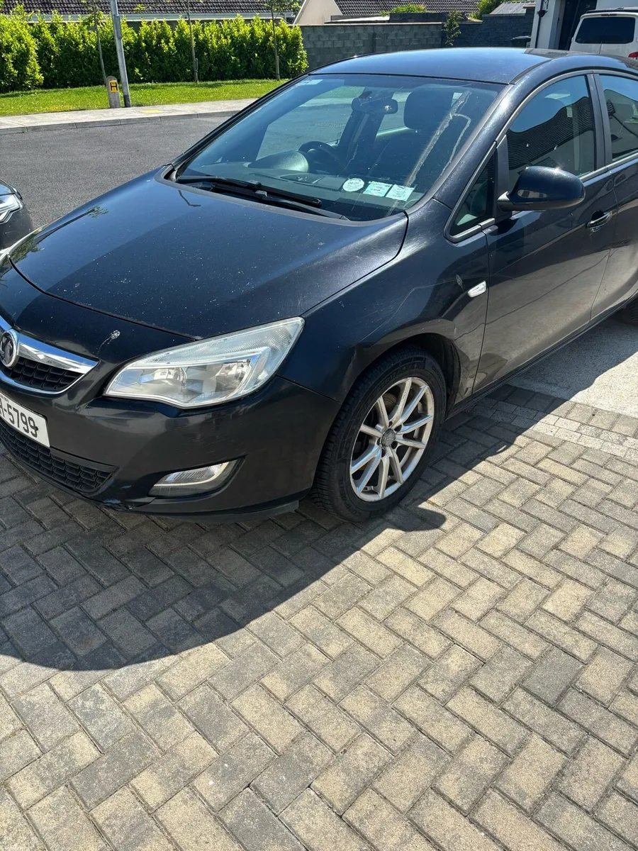 Car - Image 3