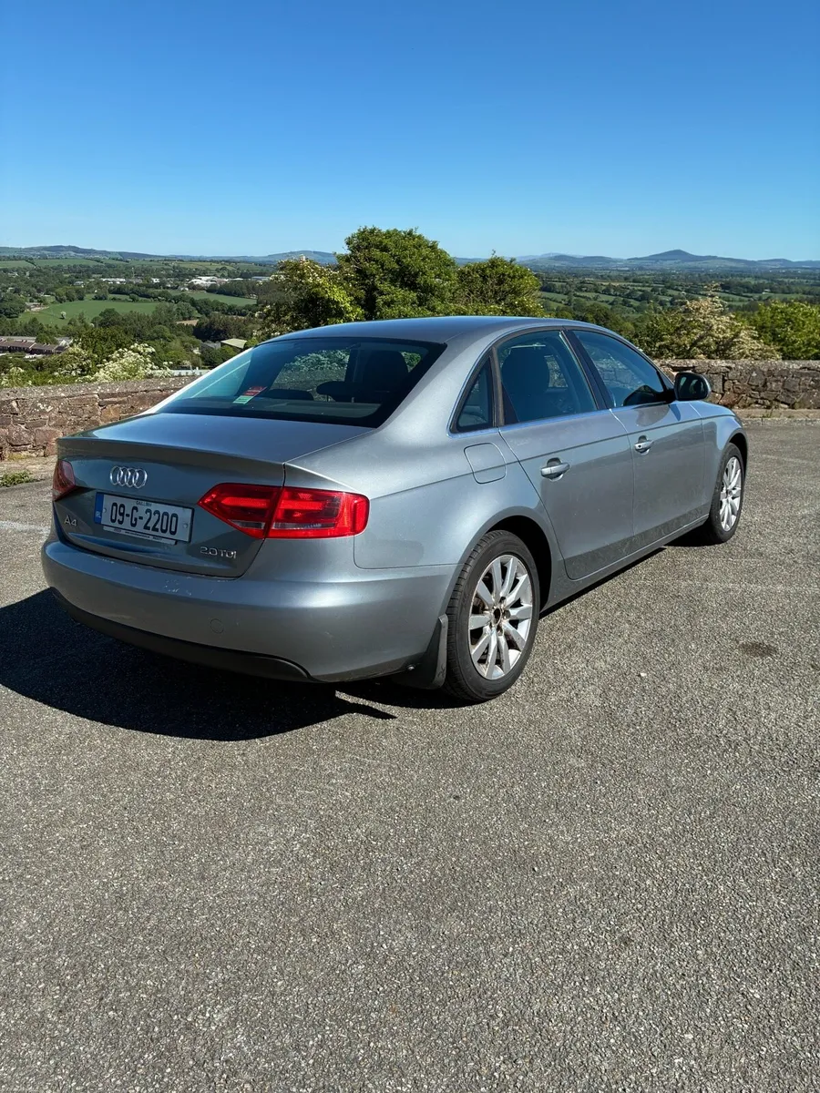 2009 Audi A4 2.0 TDI 120BHP - Image 3