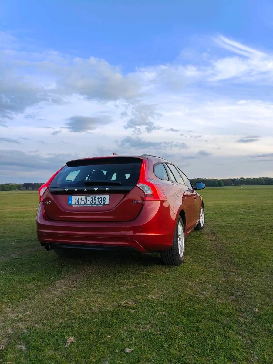 Volvo V60 - Image 2
