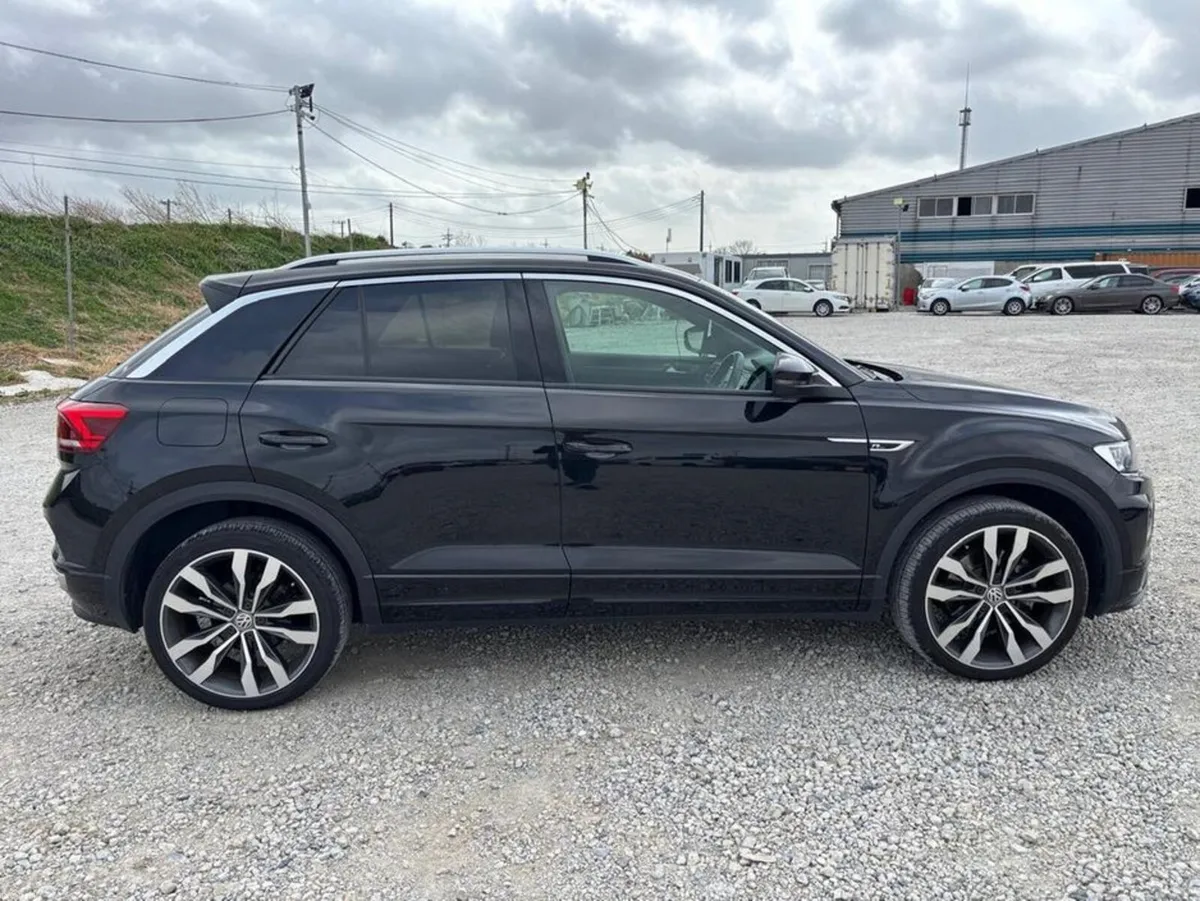Volkswagen T-Roc 202 TDI R Line - Image 2