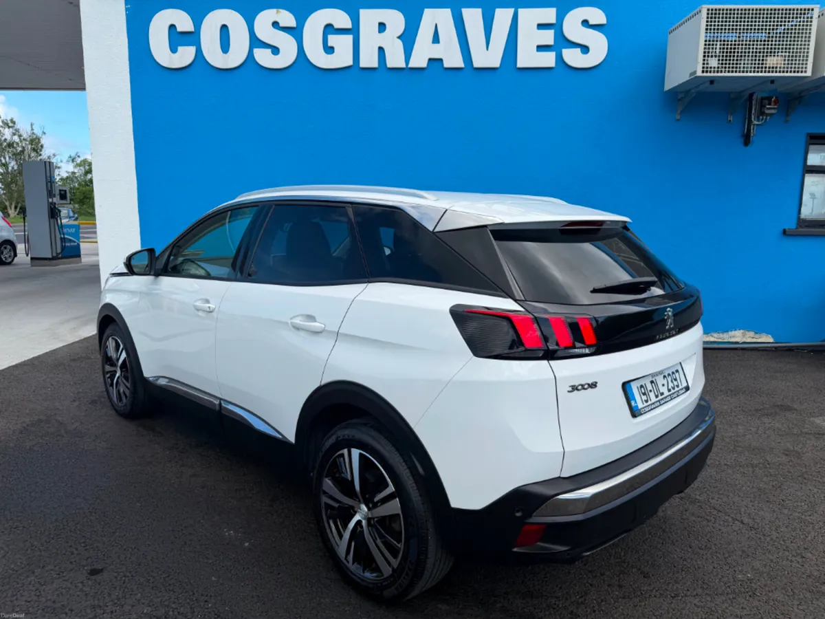 Peugeot 3008 Blue HDI Allure 130BHP 5DR * REVERSIN - Image 4