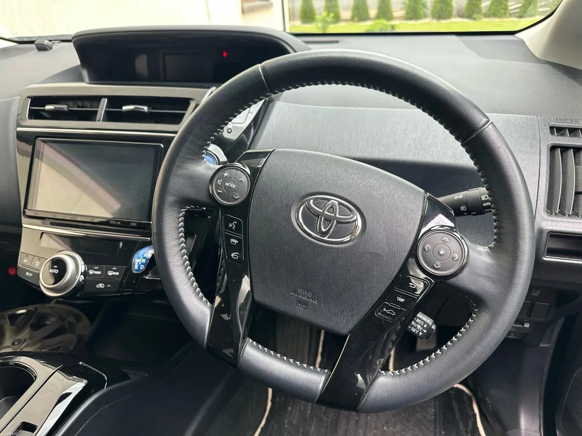 2021 Toyota Prius+ 7 Seater - Extremely Rare - Image 4