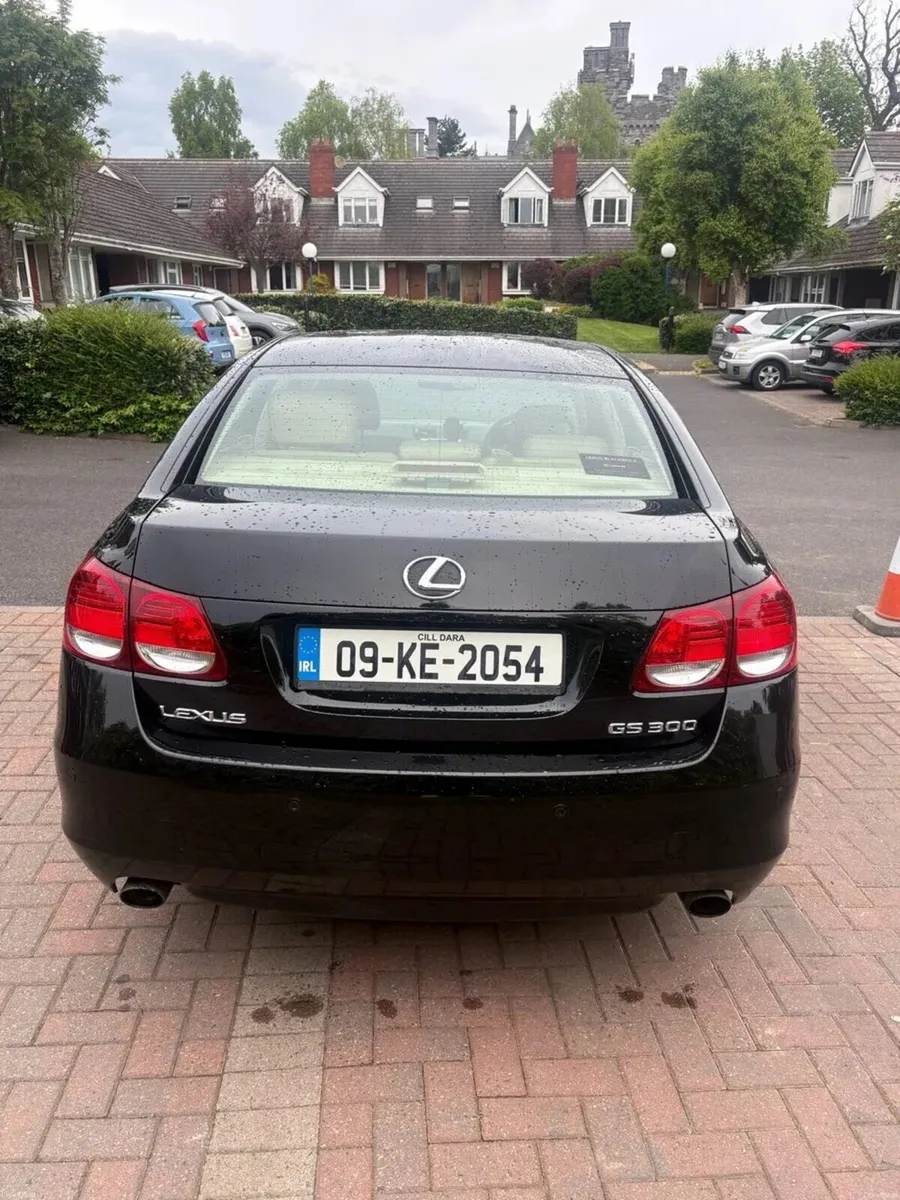 Lexus GS300 3.0 V6 2009 - Image 3