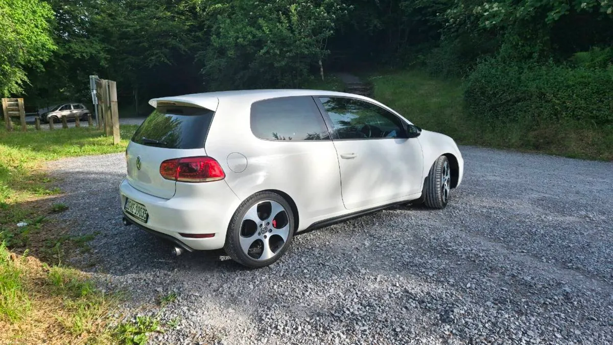 Golf Gti - Image 2
