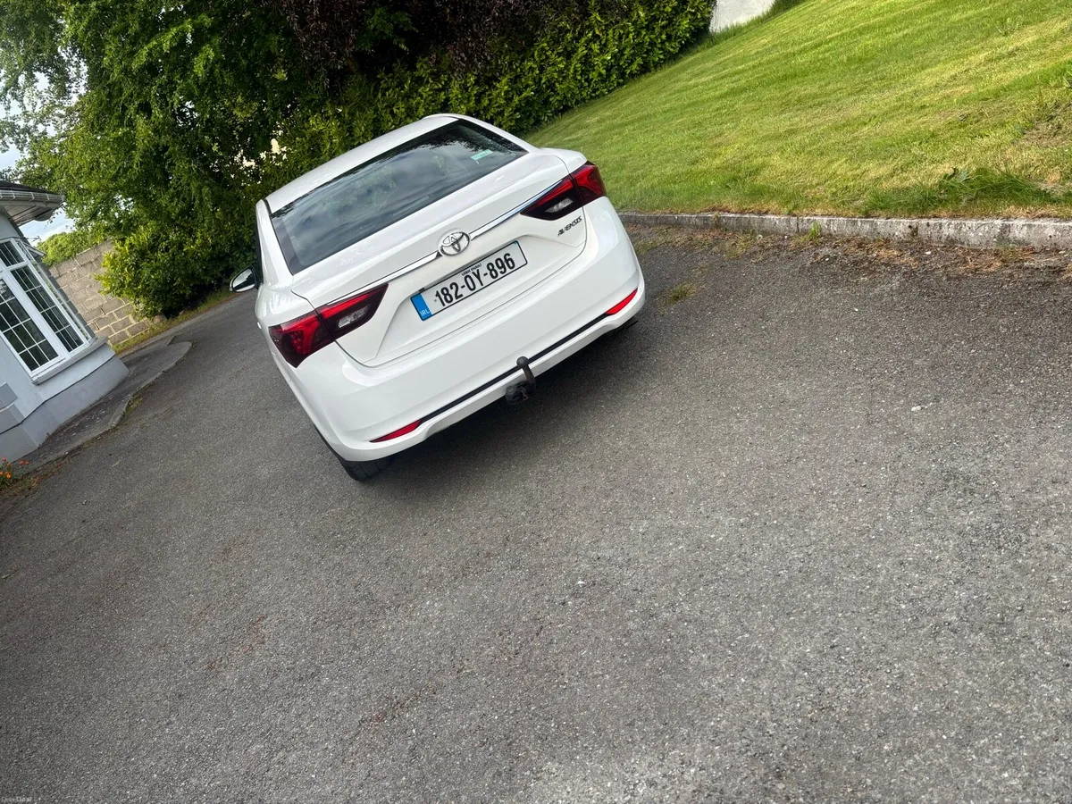 Toyota Avensis - Image 2