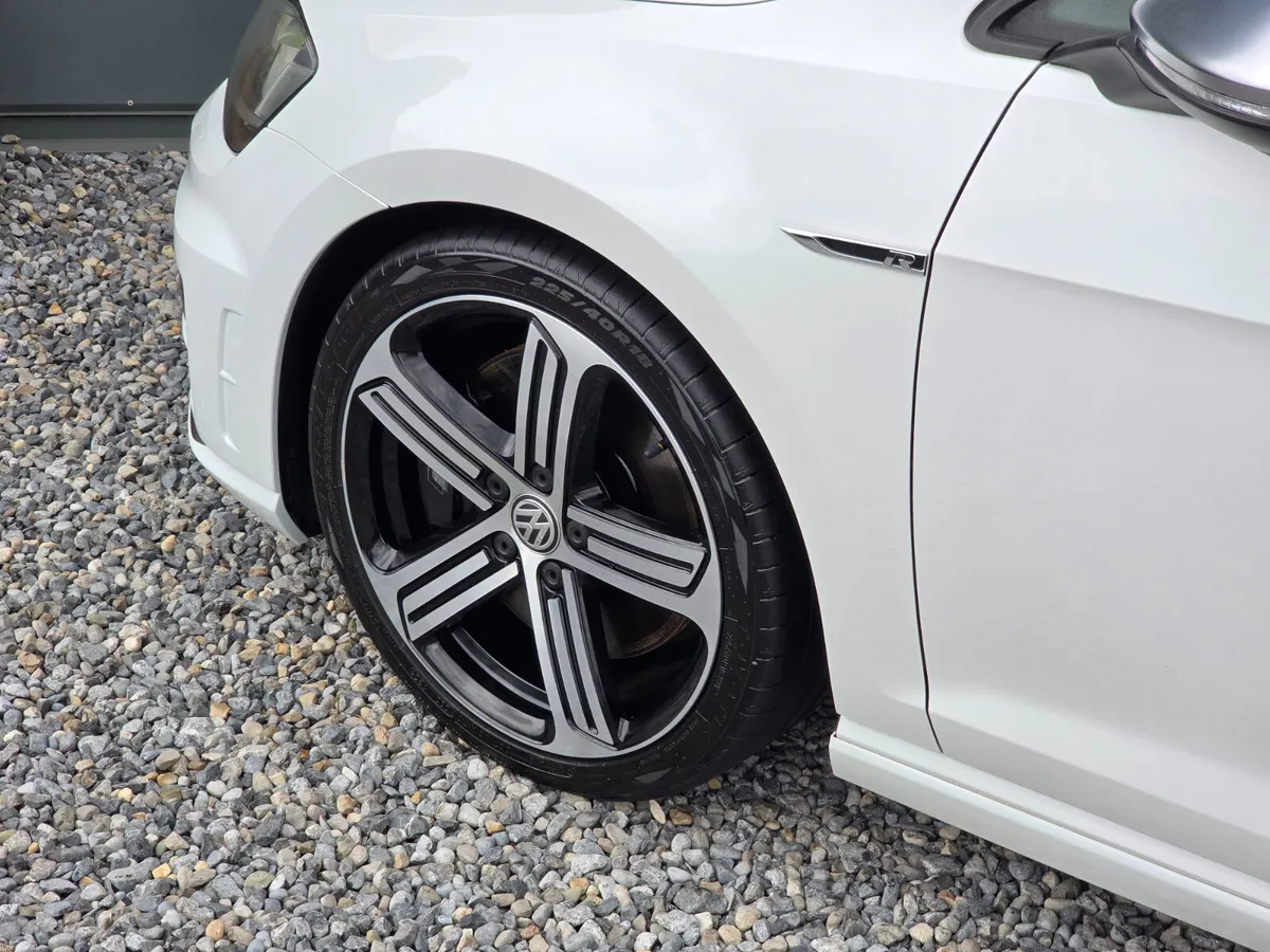 2015 VOLKSWAGEN GOLF R WAGON - Image 4