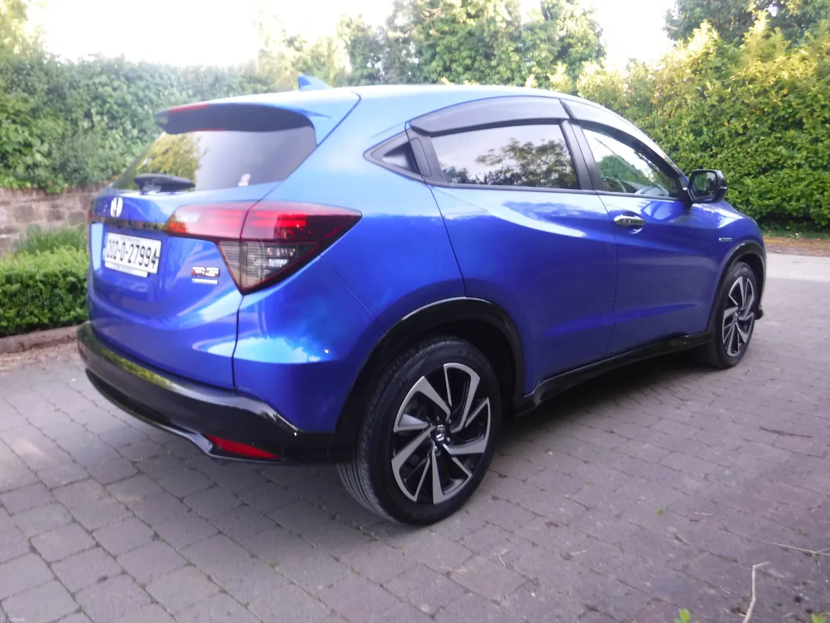 HONDA VEZEL 1.5 AUTO RS LTD LOW MILEAGE - Image 3