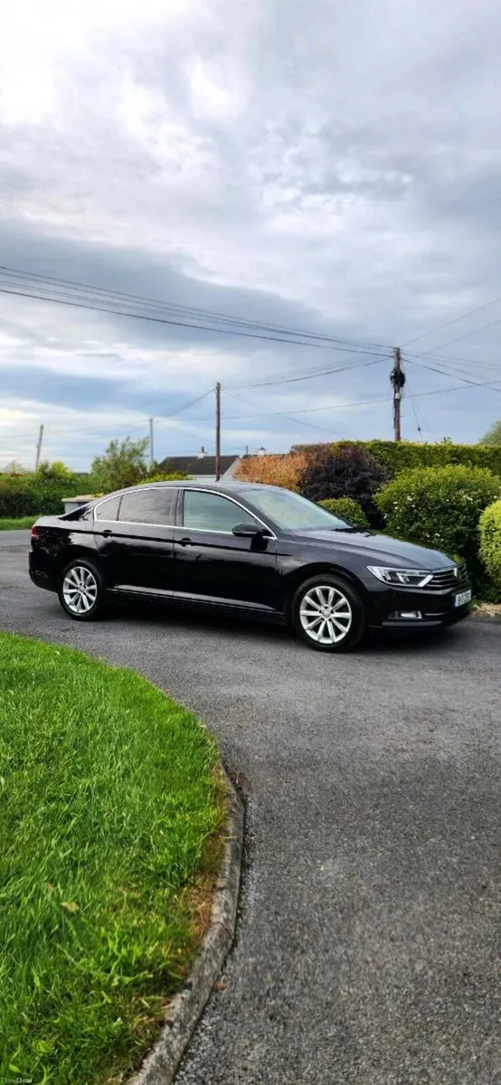 Volkswagen Passat - Image 1