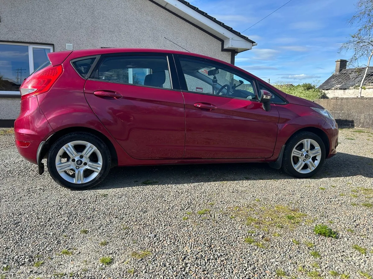 Ford fiesta 2010 1.2 - Image 2