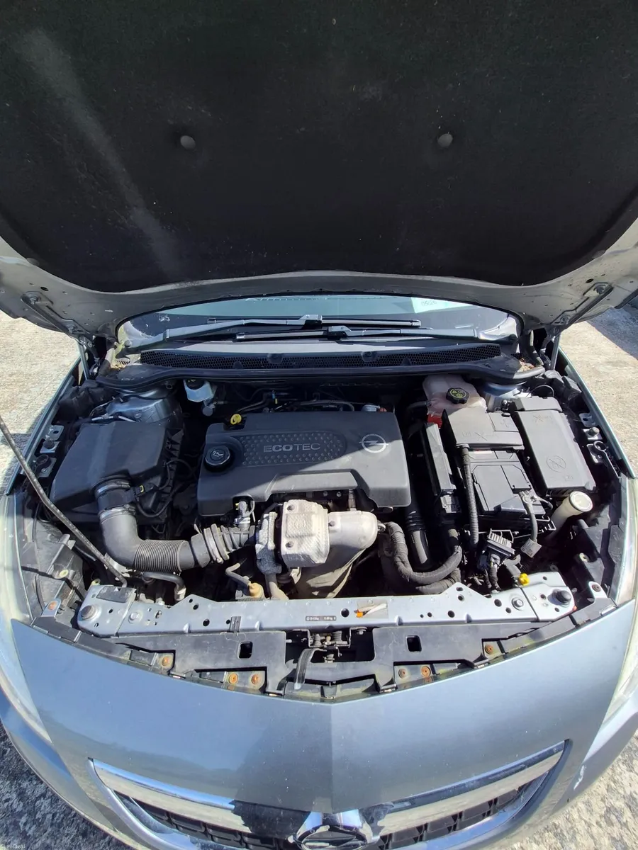 Opel Astra 2013 - Image 3