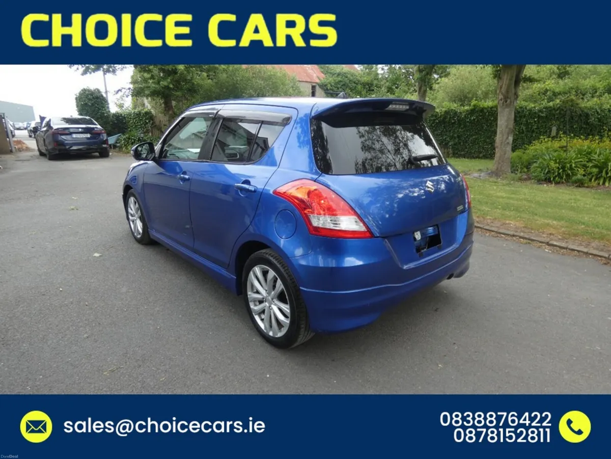 Suzuki Swift 1.2 AUTO RS MILD HYBRID - Image 4