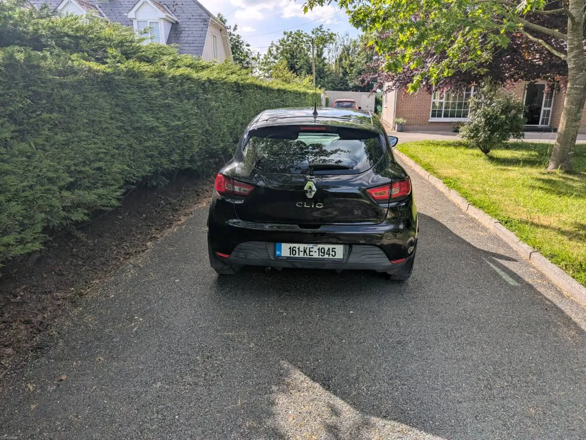 Renault Clio IV Expression 1.1L Petrol 4 Door - Image 2