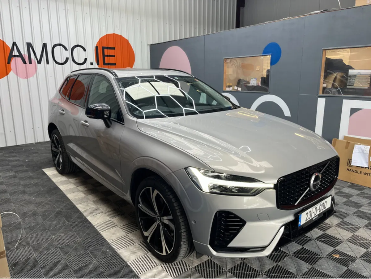 Volvo XC60 2023 VOLVO XC60 ULTIMATE T6 2.0 AUTOMAT - Image 1