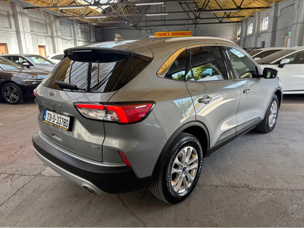 Ford Kuga TITANIUM 2.5 PHEV 225 S6.2 CT 4DR - Image 4