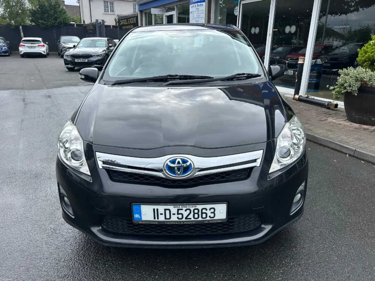 Toyota Auris Hybrid 1.8 T4 Black 5-Door | Top Trad - Image 4