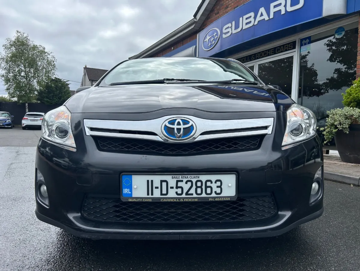 Toyota Auris Hybrid 1.8 T4 Black 5-Door | Top Trad - Image 3