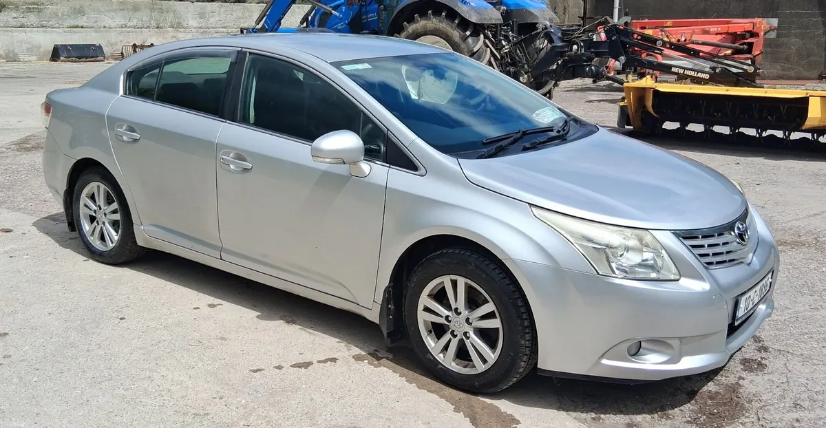 Toyota Avensis 2010 2.0L Diesel - Image 3