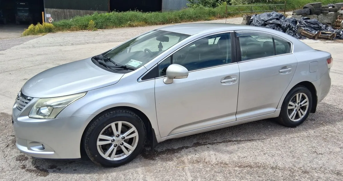 Toyota Avensis 2010 2.0L Diesel - Image 4
