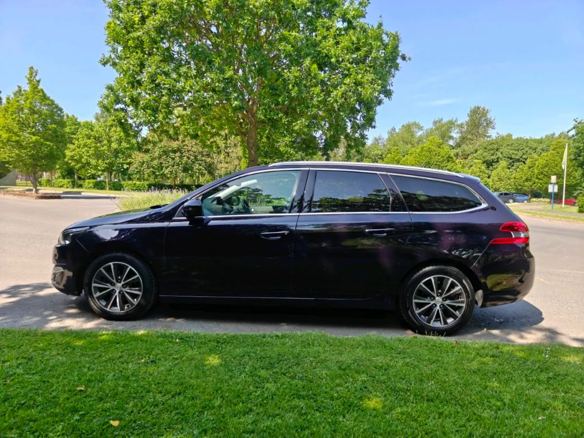 2015 Peugeot 308 130bhp 1.2L Automatic Pan Roof - Image 4