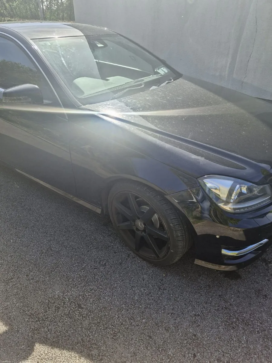 Mercedes-Benz C220 CDI BE AMG SPORT Coupé AUTO - Image 3