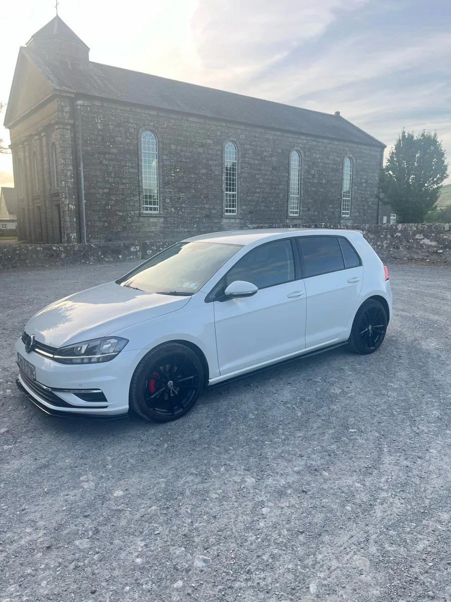 2018 Volkswagon Golf 1.6 TDI SE - Image 1