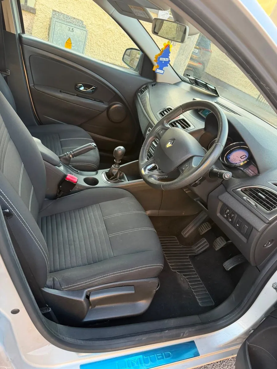 Renault Fluence 2016 | Nct 02/28 | Tax 09/26 - Image 3