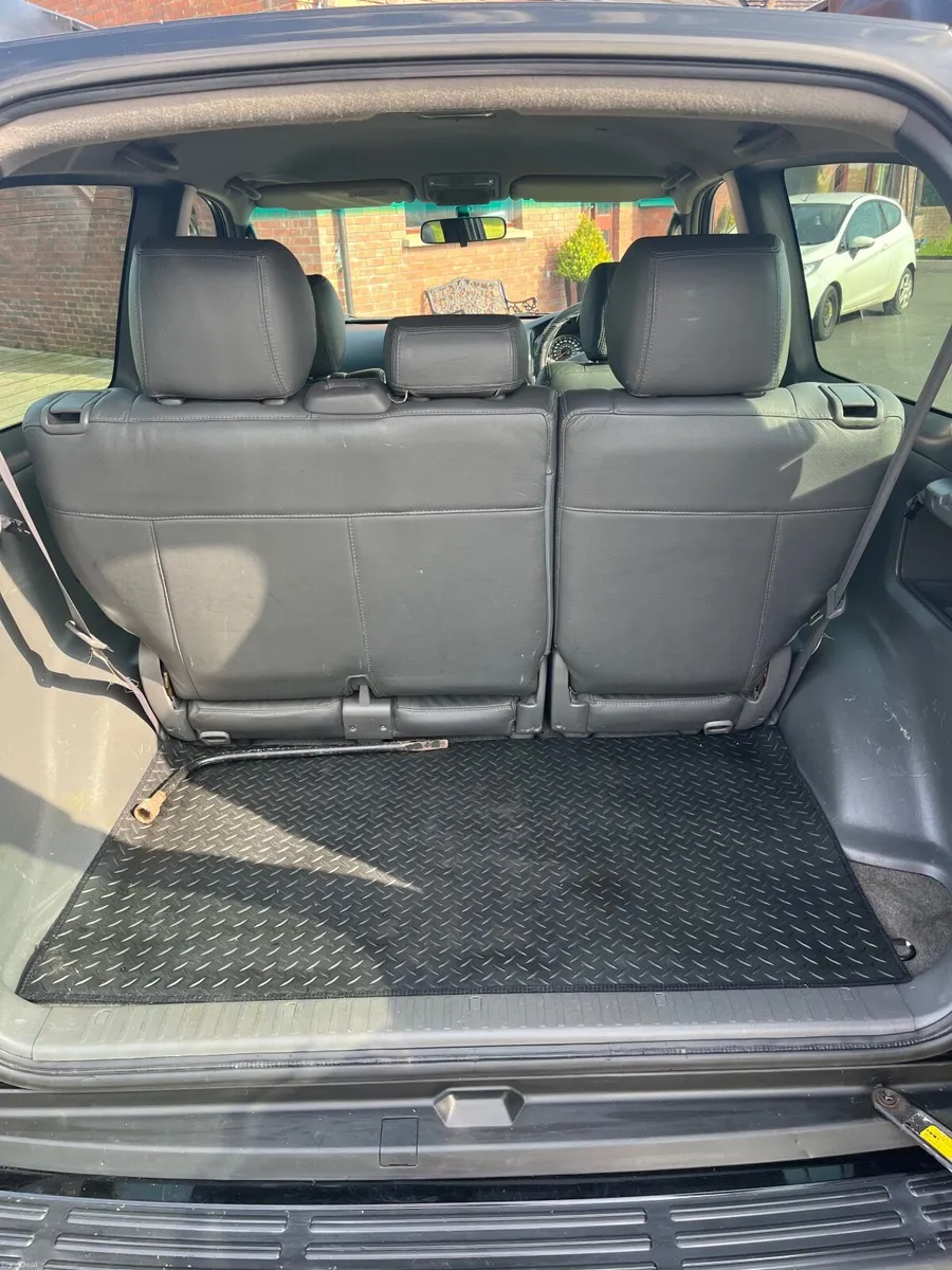Toyota Land Cruiser 2005 - Image 4