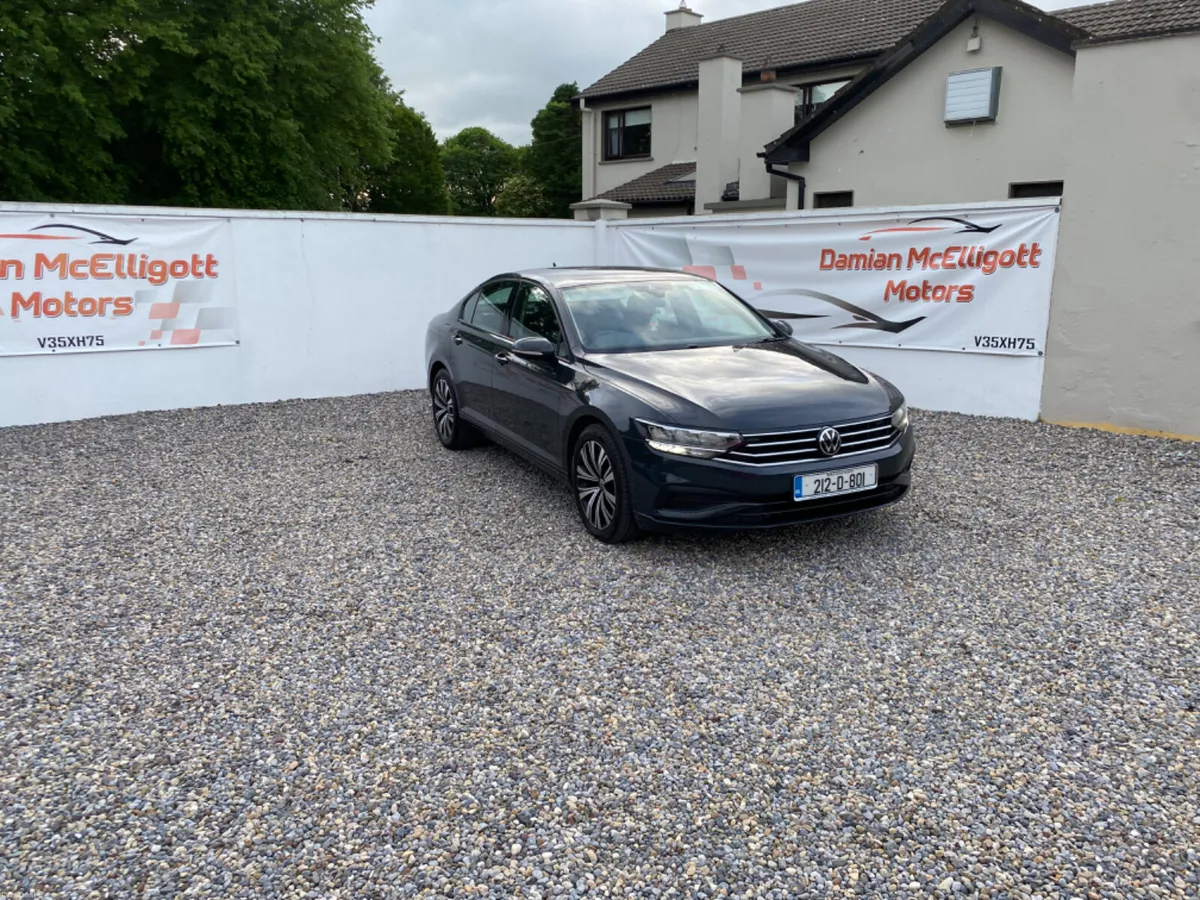 2021 Volkswagen Passat - Image 4