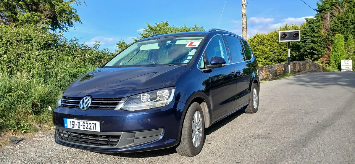 Volkswagen Sharan 2015 (black leather) - Image 1