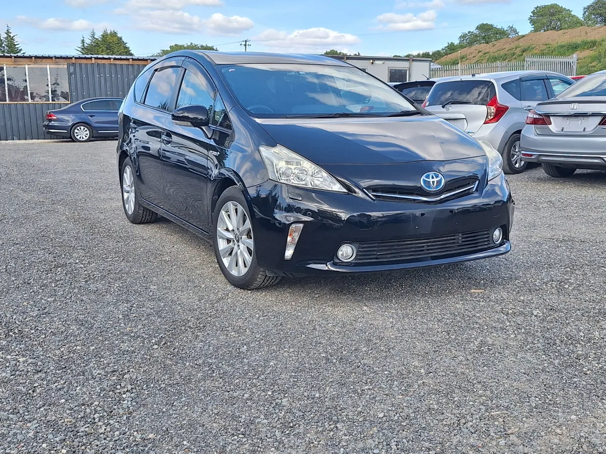 Toyota prius alpha 7 seater Self charging Hybrid - Image 3