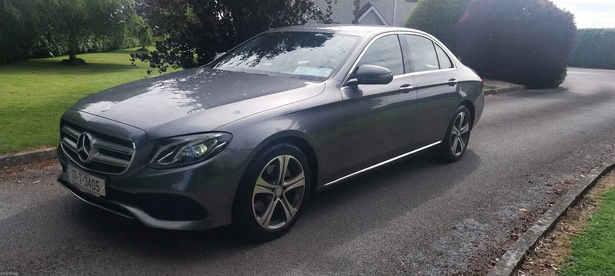 2017 Mercedes-Benz E-Class E220D Avantgarde Auto - Image 3