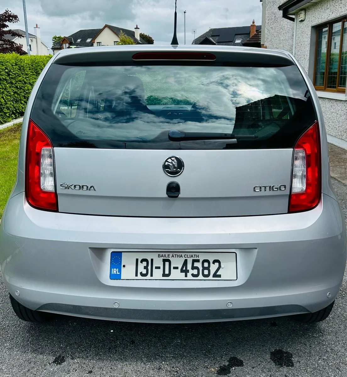 Car - Image 3