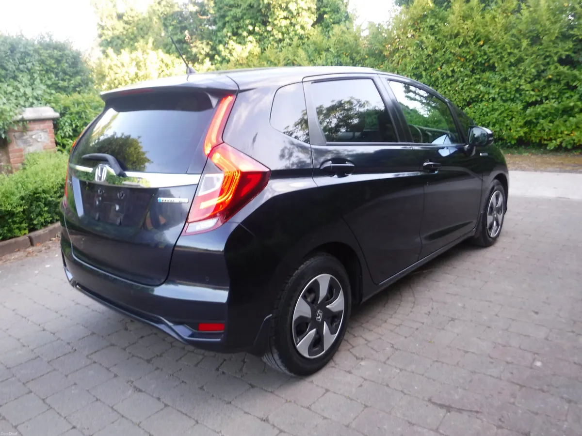 HONDA FIT 1.5 AUTO HYBRID SPECIAL EDITION - Image 3