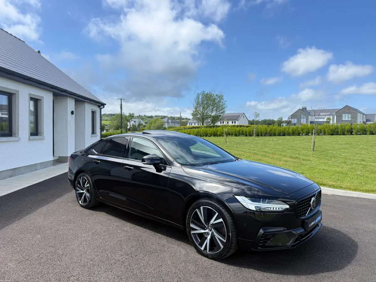 211 Volvo S90 T8 R Design AWD - Image 2