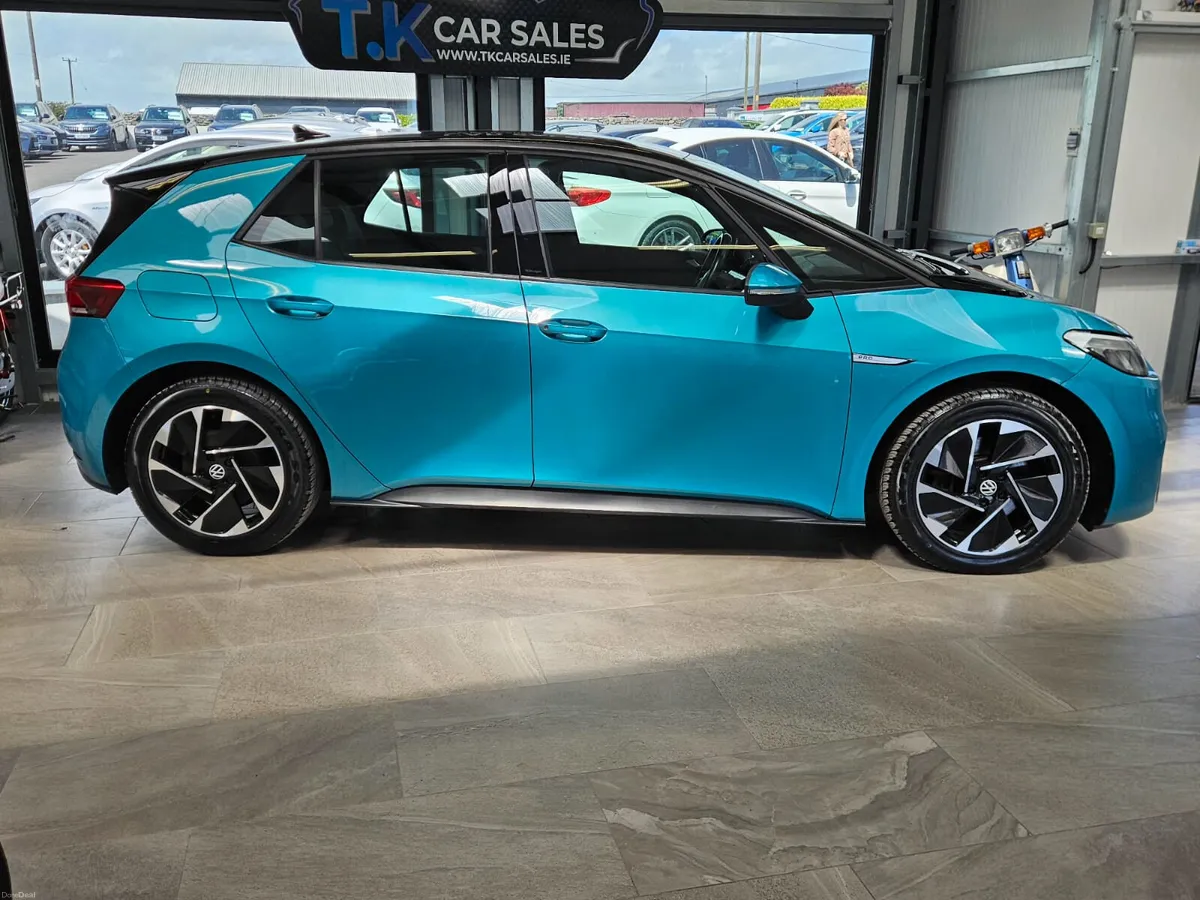 22 VOLKSWAGEN I.D3 LIFE 58 kWh - Image 3