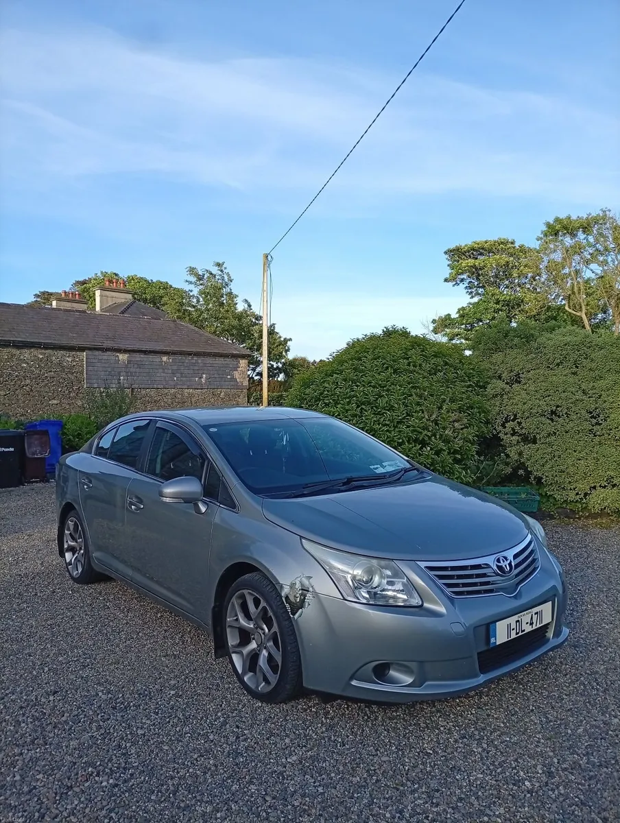 Toyota Avensis 2011 - Image 1