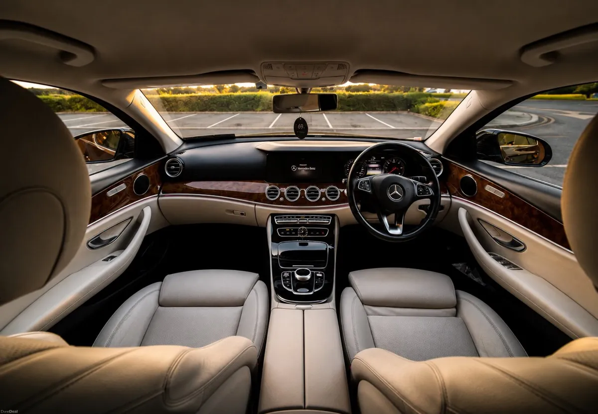 Mercedes Benz E-class 200d low mileage - Image 2