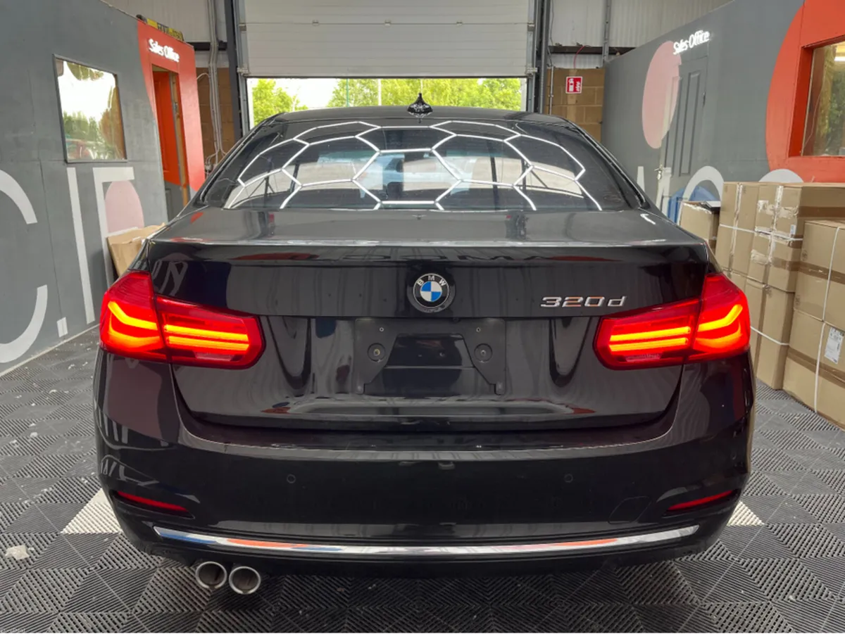 BMW 3-Series 2017 BMW 320D LUXURY 2.0 AUTOMATIC / - Image 3