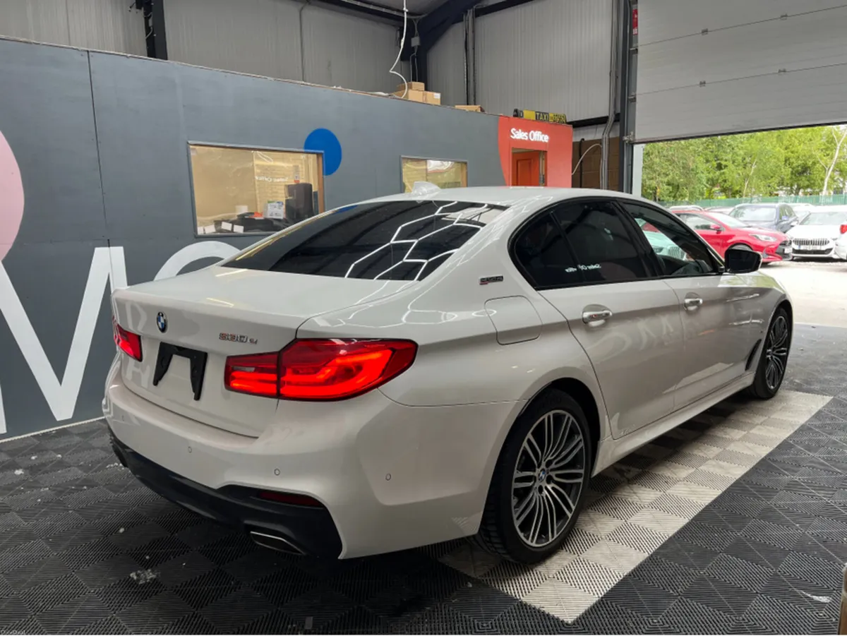 BMW 5-Series 2019 BMW 530E 2.0 AUTOMATIC / CRUISE - Image 2