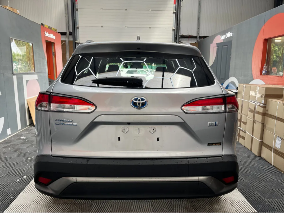 Toyota Corolla Cross 2023 TOYOTA COROLLA CROSS HYB - Image 3