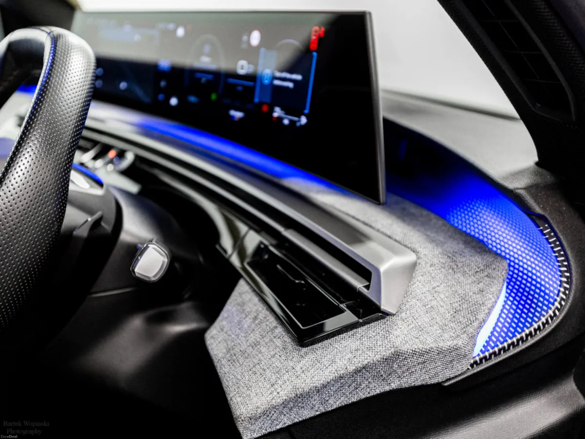Peugeot 5008 GT Hybrid Auto 145HP - 7 Seats - Image 3