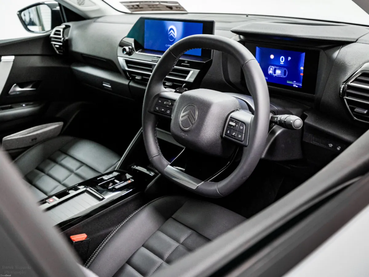 Citroen C4 MAX Hybrid Auto 145HP - Image 2