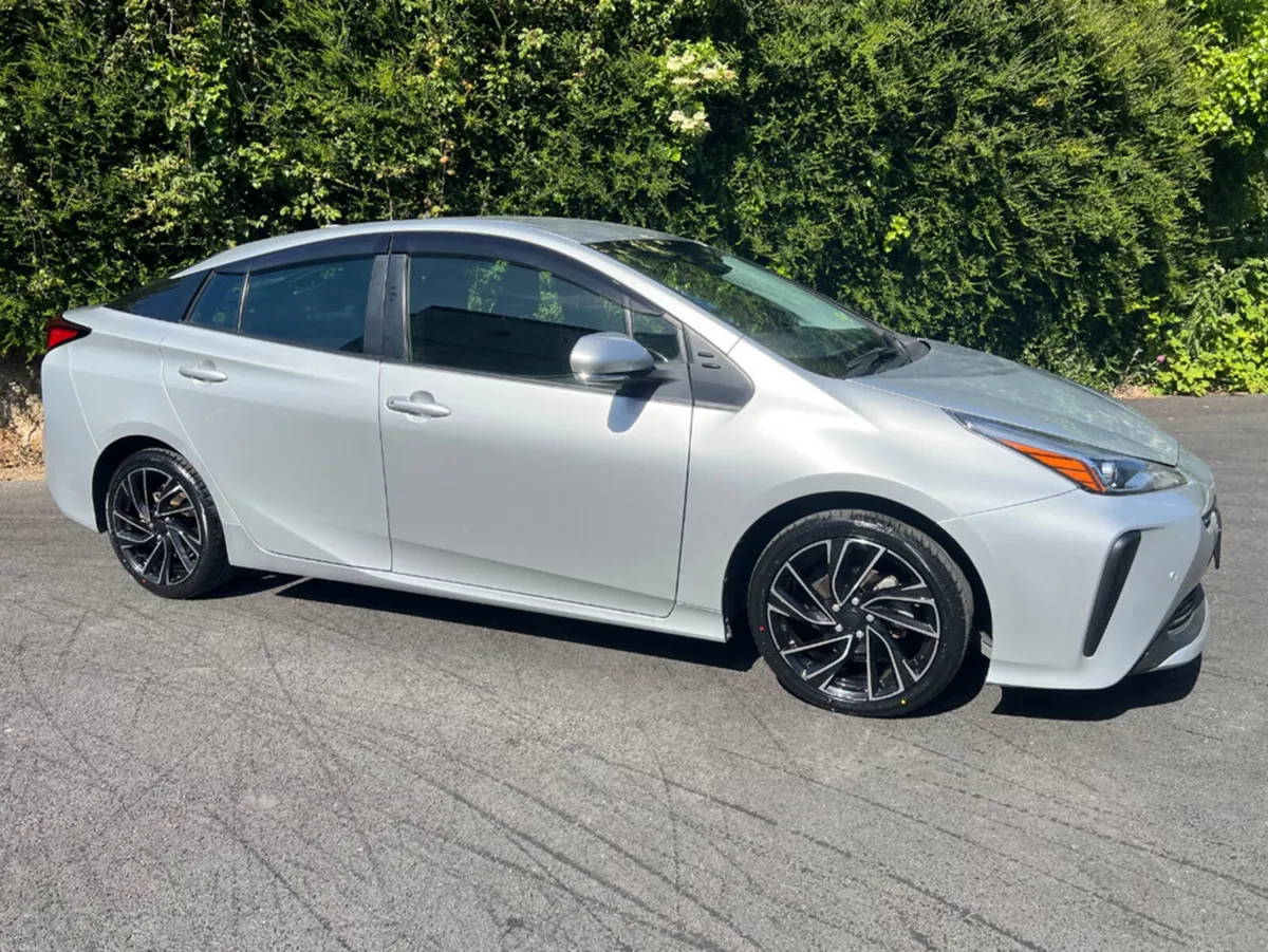 Toyota Prius 1.8 HYBRID AUTOMATIC - Image 2