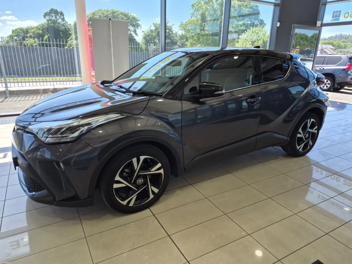 Toyota C-HR HYBRID SPORT BI-TONE 4DR - Image 1