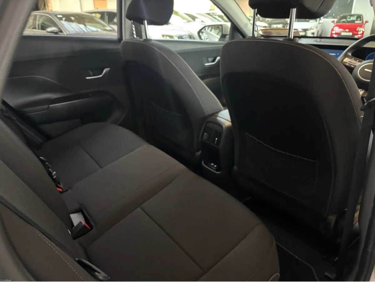 Hyundai KONA ELEGANCE 48KWH 5DR AUTO - Image 2