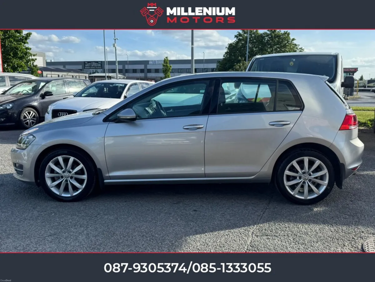 Volkswagen Golf TOP SPEC//NEW NCT//LOW KMS// - Image 5