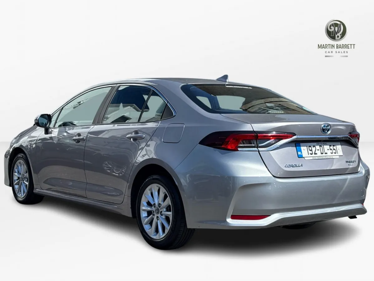 Toyota Corolla LUNA SAL 4DR AUTO HYBRID - Image 4
