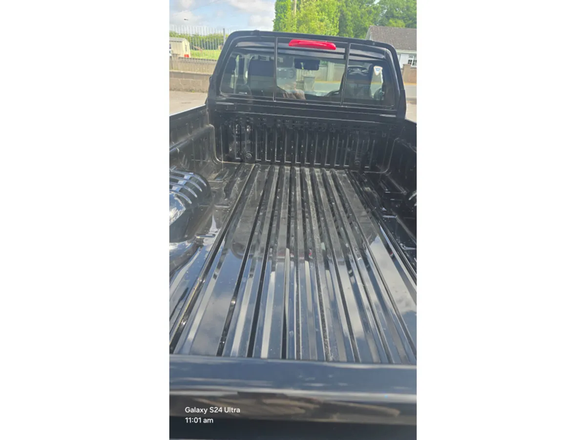 Isuzu D-Max L Model - Image 6