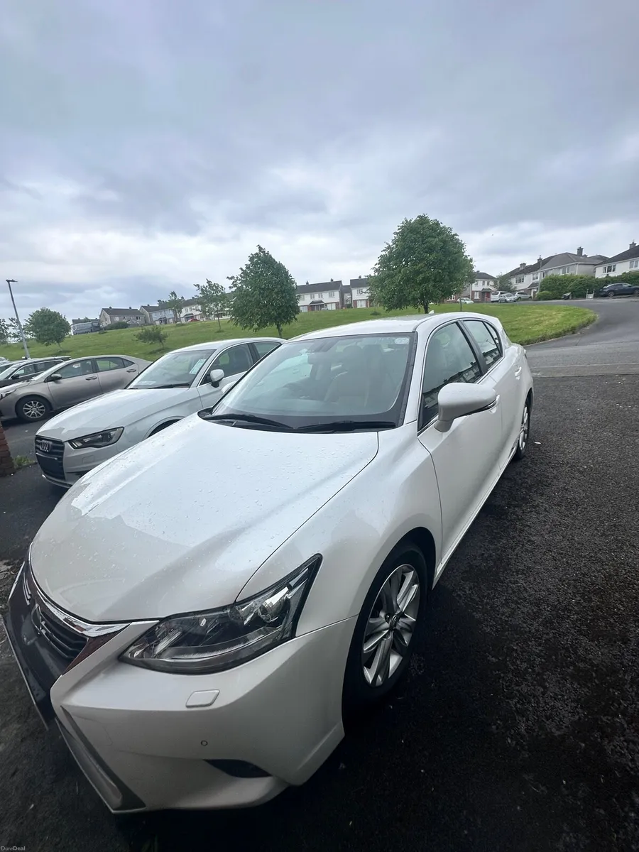 €13,900 - Lexus CT200h Hybrid (Luxury trim) - Image 1